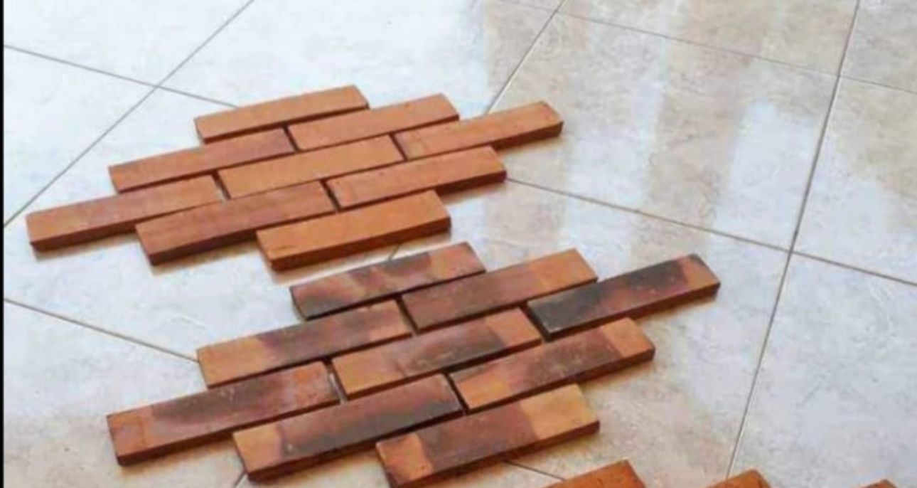 Bata tempel tanah liat